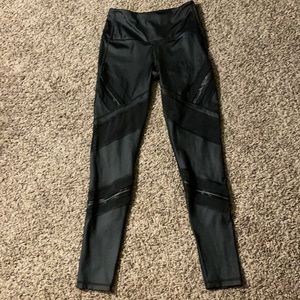 Victoria Sport leggings! Like new condition!